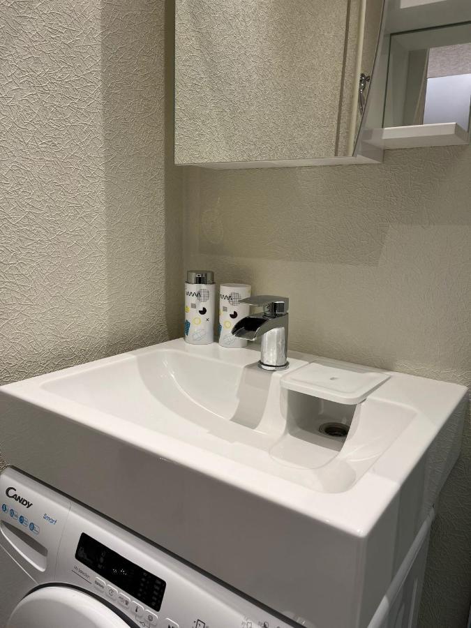 Beautiful Apartment Great Location Free Parking 里加 外观 照片
